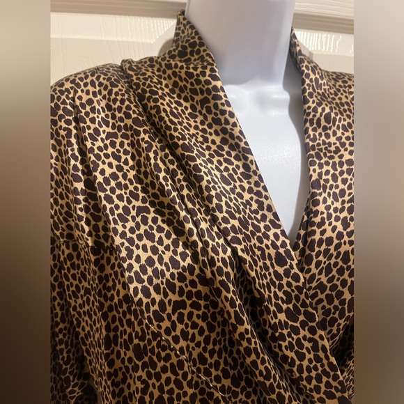 Richard Warren 100% silk animal print blouse - Picture 3 of 7
